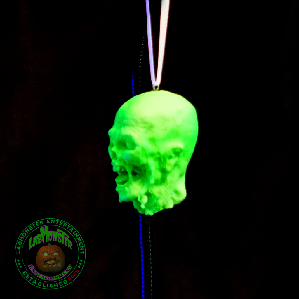 THE DECAPITATED LIVING DEAD HEAD TREE ORNAMENT!