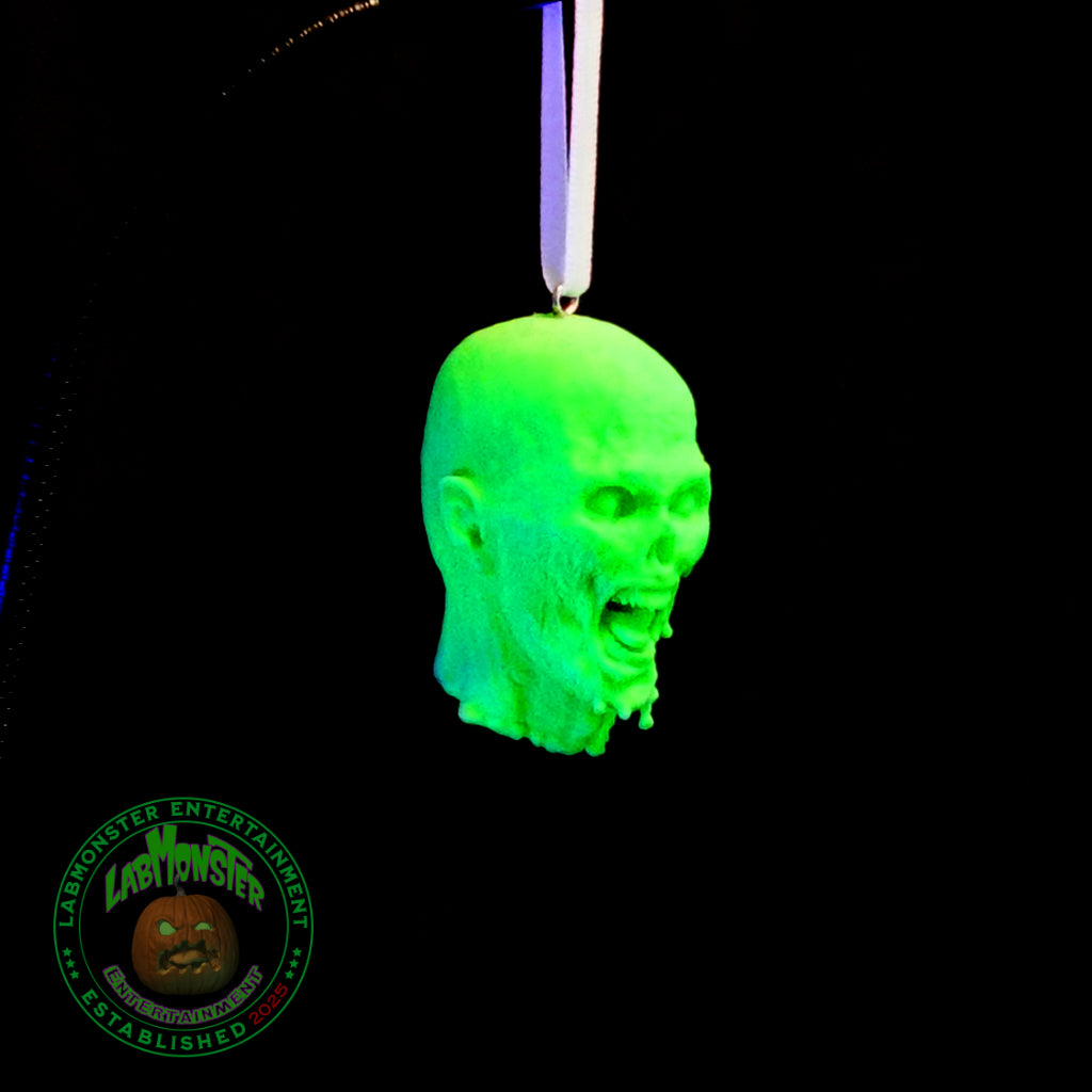 THE DECAPITATED LIVING DEAD HEAD TREE ORNAMENT!