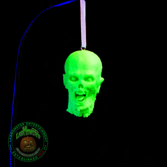 THE DECAPITATED LIVING DEAD HEAD TREE ORNAMENT!