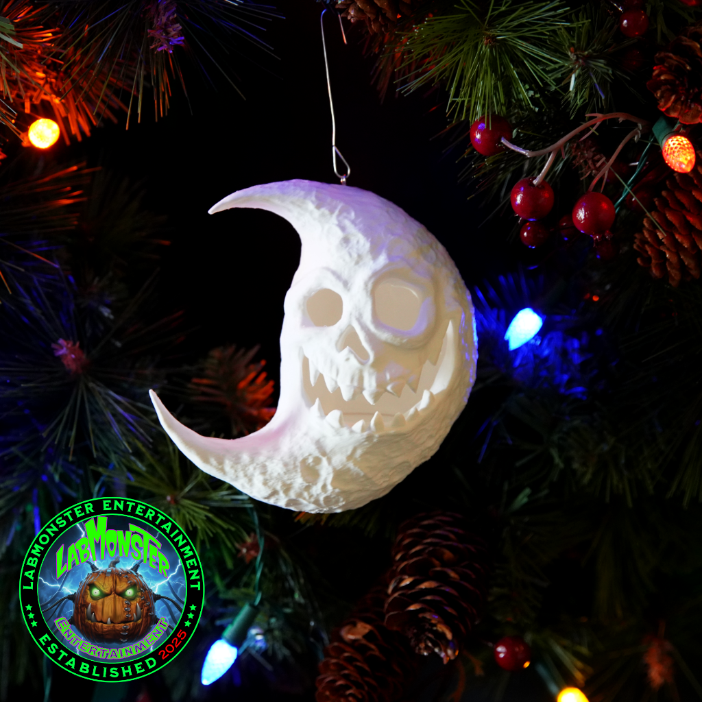 Paint-Your-Own Gothic Moon Skull Christmas Ornament with Top Hat – Unpainted 3D Printed PLA Blank – DIY Creepmas Decoration